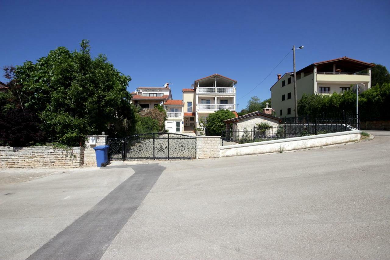 Apartments Domic Banjole Buitenkant foto